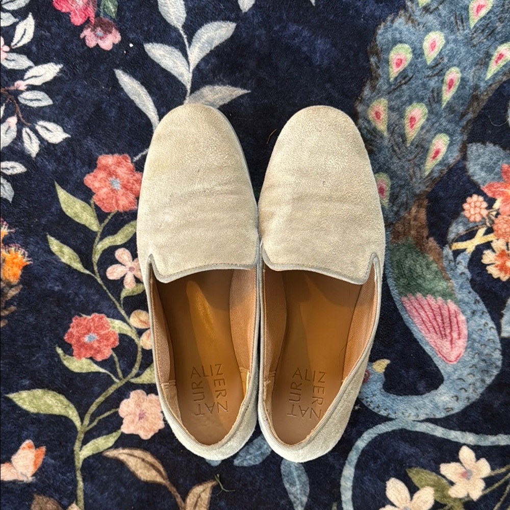 Naturalizer Women's Light Gray Faux Suede Loafers